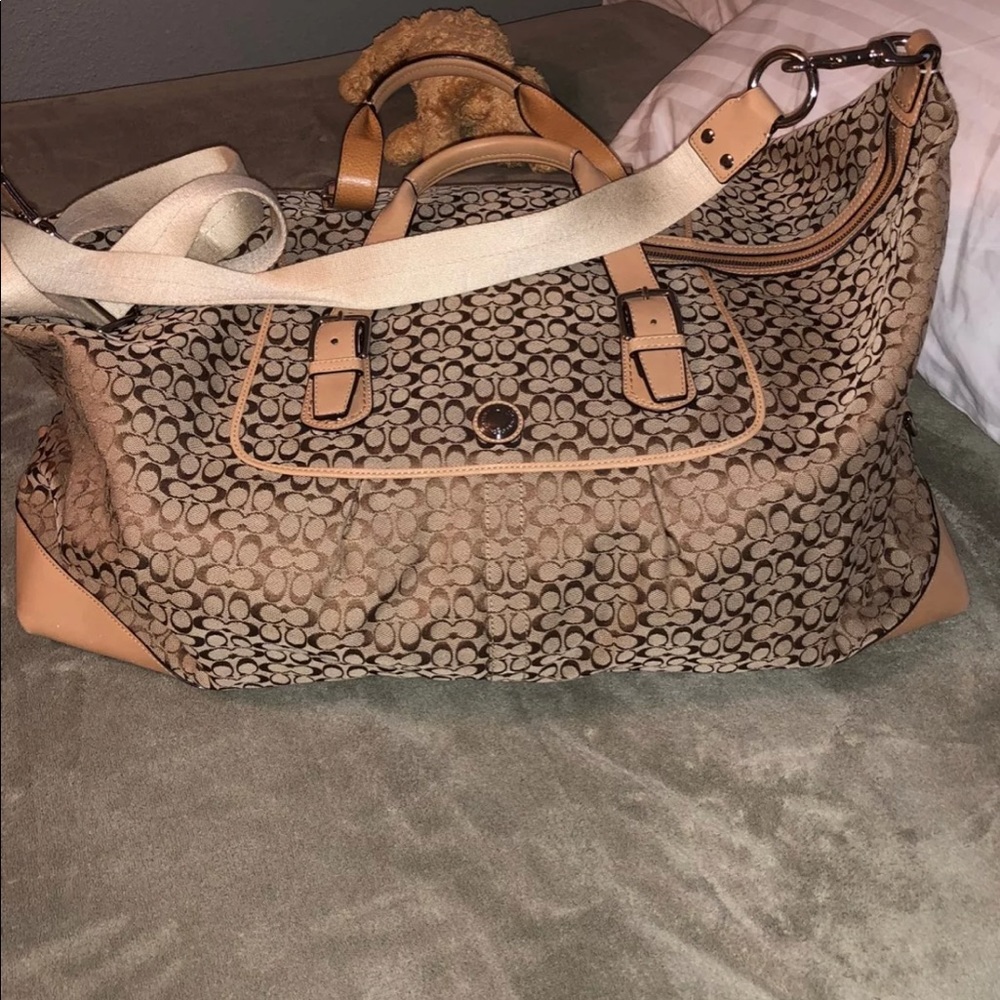Large coach duffle bag